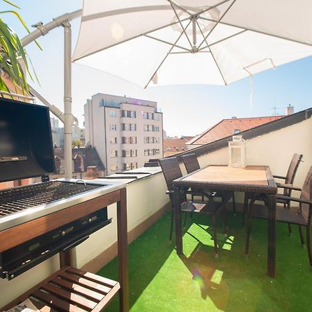 Blue Lotus Apartments Братислава Экстерьер фото